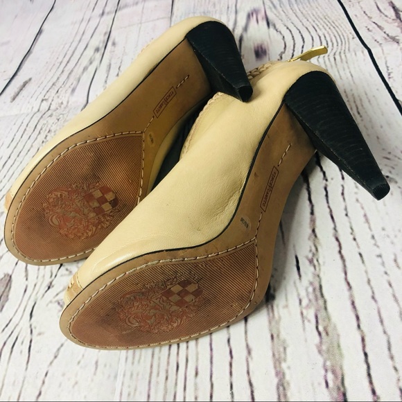 Vince Camuto Leather Peep-Toe Ankle Booties 6 - Picture 10 of 11